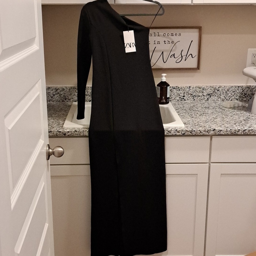 Zara NWTs One Shoulder Maxi Dress